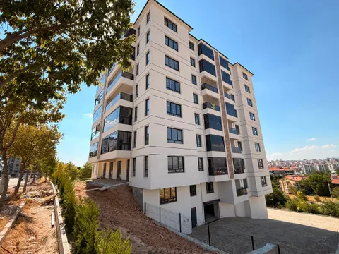 Uşak Merkez Satılık 3+1 Lüks Daire Anahtar Teslim (KOMBİ HEDİYE) - fotoğraf 3